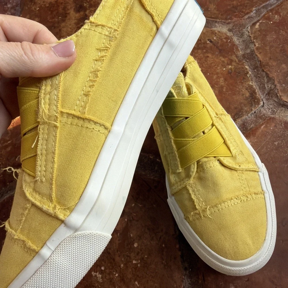 Blowfish Marley Women's Sneaker Yellow Slip On Frayed Edges 6.5